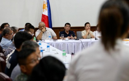<div class="yiv6139640475gmail_quote">President Rodrigo Roa Duterte presides over a situation briefing with the members of his cabinet and local government officials at the Provincial Capitol in San Fernando City, Pampanga on April 23, 2019 to discuss the disaster response measures on the aftermath of the earthquake. <em>(Richard Madelo/Presidential Photo)</em></div>