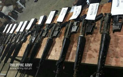 <p><strong>NPA ARMS CACHE.</strong> Photo shows the 22 high-power firearms belonging to the New People's Army's that the military recovered in the borders of Davao City, Davao del Norte, and Bukidnon.<em> (Photo courtesy of the Eastmincom)</em></p>