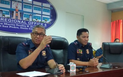 <p><strong>DRUG SUSPECTS CAUTIONED. </strong> Brig. Gen. John Bulalacao (left), Police Regional Office (PRO) 6 (Western Visayas) director, on Monday (April 29, 2019) warns drug personalities of a 'bloody fight' if they ought to go against government operatives that curb proliferation of illegal drugs. He said they will 'suffer the same fate' with the 'drug lord' Leoner Jalandoon who was killed by the police Sunday morning at Barangay 6, Victorias City, Negros Occidental. <em>(PNA/Photo by Gail Momblan)</em></p>