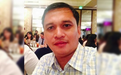 <p><strong>GUNNED DOWN</strong>. A selfie photo of Levi Mabini, the municipal administrator of San Isidro, Leyte, who was shot to death Wednesday morning  (May 8, 2019) outside the house of the town Mayor Susan Ang. Mabini is a close aide of the reelectionist town mayor.<em> (Photo from FB page of Levi Aporbo Mabini)</em></p>
