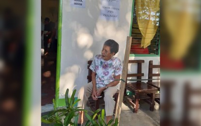 <p><strong>NO WAITING TIME</strong>. Elderly Eden Enriquez waits for her turn to cast her vote in a precinct at Brgy. Mag-aba, Pandan, Antique on Monday (May 13, 2019). She's thankful for the express lane that was provided for their sector because she did not wait for long to be able to cast her vote.  <em>(PNA photo by Annabel J. Petinglay)</em></p>