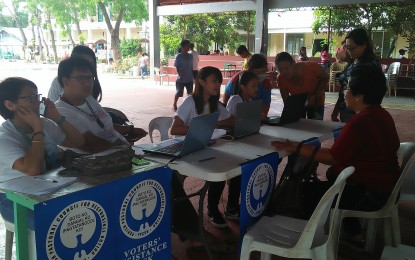 <p><strong>PPCRV ASSISTANCE DESK.</strong> The Parish Pastoral Council for Responsible Voting has established a voter’s assistance desk in Mandurriao Elementary School, Mandurriao district on Monday (May 13, 2019). The center extended assistance to voters in locating their precinct number and refer other election-related issues to concerned officials of the Commission on Elections or the Department of Education.<em> (PNA photo by Perla Lena)</em></p>