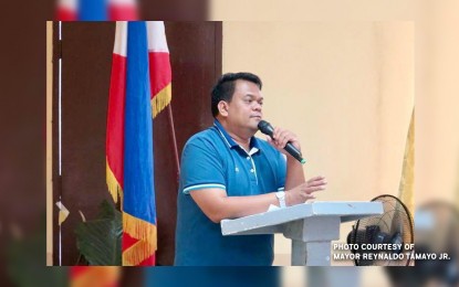 <p><strong>TRIUMPHANT.</strong> Mayor Reynaldo Tamayo Jr. of Tupi town appeared to have wonthe  South Cotabato's governor's seat based on the partial and unofficial count as of Tuesday noon (May 14, 2019). The 39-year-old Tamayo, president of the South Cotabato mayor's league, ran under the Partido Federal ng Pilipinas<em>. (Photo from Mayor Reynaldo Tamayo Jr.'s Facebook page) </em></p>
