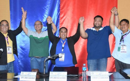 <p><strong>FATHER AND SON WINNERS.</strong> The Provincial Board of Canvassers declares  incumbent Governor Wilter Yap Palma (2nd from left) and his son, incumbent Congressman Wilter "Sharky" Palma (second from right), as the winners in the gubernatorial and second district congressional race, respectively, in the province of Zamboanga Sibugay on Wednesday (May 15, 2019). The elder Yap will be serving his third term in office and 'Sharky', his second. <em>(Photo by Dennis C. Baguio)</em></p>