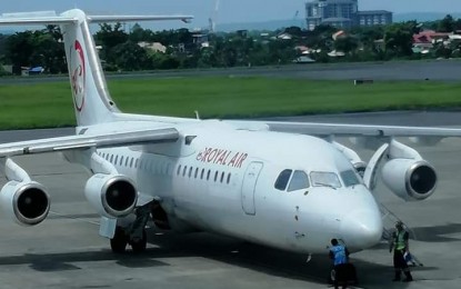 <p><strong>MAIDEN FLIGHT.</strong> The Royal Air Philippines lands at the Francisco Bangoy International Airport in Davao City on its maiden flight From Cebu to Davao on Monday. Royal Air now flies Cebu-Davao-Cebu foru times a week. <strong><em>(</em><em>Photo coutesy of PTV-Davao)</em></strong></p>