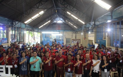 <p><strong>SKILLS OLYMPICS.</strong> Technical Education and Skills Development Authority (TESDA) Regional Director Ashary A. Banto (third from left, front row) takes a picture with provincial TESDA officials and participants of the ongoing Western Visayas Skills Olympics at the Regional Training Center in Iloilo on Thursday (May 23, 2019). The olympics hoped to get the best learners to represent Western Visayas to TESDA's zonal competition in Davao. <em>(Photo courtesy of TESDA 6)</em></p>