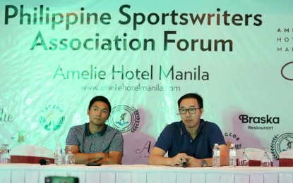 <p><strong>JONES CUP-BOUND. </strong> Joseph Yeo (left) and Mighty Sports assistant team manager Jessie Angchonghoo discuss Mighty Sports’ upcoming campaign in the Jones Cup during the PSA Forum at the Amelie Hotel-Manila on Tuesday (May 28, 2019). Mighty Sports faces tough competition from  the national teams of Iran, Japan, South Korea, Jordan, and Tunisia. <em>(Photo courtesy of PSA)</em></p>