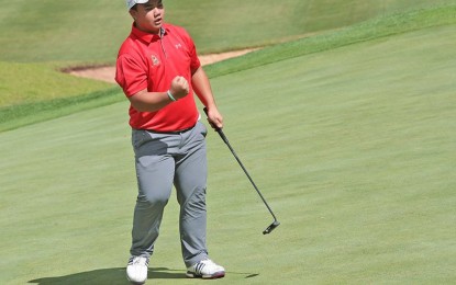 <p><strong>HOME COURSE.</strong> Luigi Paolo Wong reacts after making his putt at the Camp John Hay golf course during the 2017 Fil-Am golf tournament that helped power Manila Southwoods to the sweep of the Championship flights. Wong on May 27 (May 28 local time) won the Bridgetone Tournament of Champions at the Grand Cypress in Orlando, Florida. (File photo courtesy of Fil-Am Golf Media)</p>