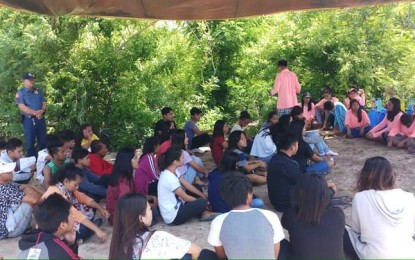 <p><strong>LEADERSHIP YOUTH CAMP. </strong>The young people at Anda town in Pangasinan listen attentively to the lecturer during the three-day leadership youth camp here from May 27-29, 2019 led by the Anda Police Station in coordination with the Sangguniang Kabataan and the Bless our Cops Movement. The youth camp focuses on anti-illegal drugs, anti-terrorism, and leadership training, <em>(Photo courtesy of Anda Police Station) </em></p>