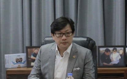<p><strong>NEW TRANSPORT PROJECT.</strong> Secretary Michael Lloyd Dino , Office of the Presidential Assistant for the Visayas chief, supports the monorail project proposed by the Udenna Infrastructure Corporation in a statement released on Thursday (May 30, 2019). The Davao-based corporation was granted the original proponent status for the Cebu Rail Project through its unsolicited proposal submitted to the Department of Transportationlast year. <em>(Photo courtesy of Danjick Lim/OPAV)</em></p>
