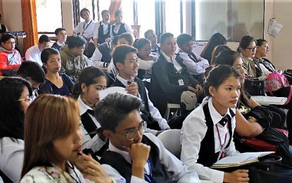 <p><strong>HOLISTIC TRAINING</strong>.Government scholars  of the TESDA-managed Baguio School of Arts and Trades (BCSAT) listen to the anti-illegal drugs orientation of a Philippine Drug Enforcement Agency (PDEA) Cordillera official. The orientation is a partnership with the government agencies to ensure a drug-free institution, especially government-run educational centers.<em> (Photo courtesy of TESDA-BCSAT)</em></p>