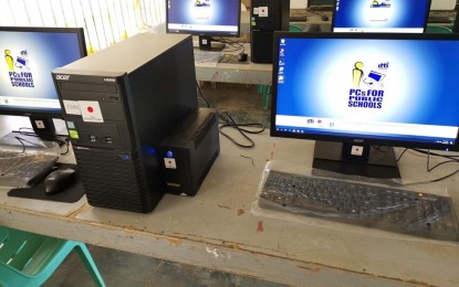 <p>COMPUTERS FOR STUDENTS. Twenty-five schools in Iloilo receive Personal Computer for Public Schools from the Japanese government. Photo shows some of the personal computers turned over to recipient schools.  <em>(Photo courtesy of Kurt Maurice S. Tugaff)</em></p>