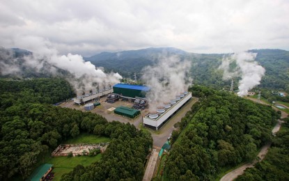 <p><strong>Năng lượng địa nhiệt.</strong> Một trong những cơ sở nhà máy điện địa nhiệt của Tập đoàn Phát triển Năng lượng (EDC) ở Tongonan, Kananga, Leyte.  EDC cho biết hôm thứ Năm (20 tháng 6 năm 2019) năng lượng tái tạo vẫn là lựa chọn tốt nhất trong nước trong bối cảnh tỷ trọng điện năng được tạo ra từ các nhà máy nhiệt điện than ngày càng tăng.  <em>(Ảnh do EDC cung cấp)</em></p>