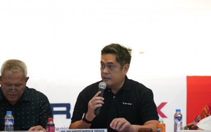 <p><strong>PARTNERSHIP FOR PEACE.</strong> Presidential Communications Operations Office (PCOO) Secretary Martin Andanar presides over the Joint Regional Development Council (RDC) and Regional Peace and Order Council (RPOC) meeting in Region 10 at Malaybalay, Bukidnon on Friday (June 28, 2019). Andanar, Cabinet representative for Cabinet Officers for Regional Development and Security (CORDS) Region 10, called on the participants to remain steadfast in pushing forward the peace and development priorities of Northern Mindanao. <em>(Photo courtesy of PCOO)</em></p>