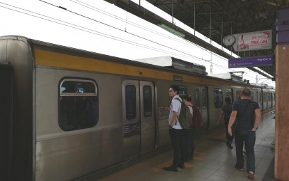 <p>Students may now be able to avail free rides on the LRT-2 from 4:30 a.m. to 6 a.m. and 3 p.m. to 4:30 p.m. on Monday to Friday. <em>(PNA photo by Aerol John B. Patena)<strong> </strong></em></p>