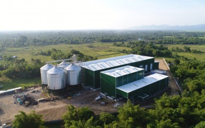 <p><strong>HIGH-TECH FACILITY.</strong> Aerial view of the state-of-the-art Chen Yi Agventures Rice Processing Center put up by couple Patrick Renucci and Rachel Renucci-Tan in Mudburon village, Alangalang, Leyte. President Rodrigo R. Duterte inaugurated the PHP1.7 billion facility on Friday night (July 5, 2019). <em>(Photo from Chen Yi Agventures website)</em></p>