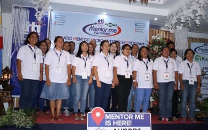<p><strong>BUSINESS MENTORING PROGRAM.</strong> Photo shows the owners of micro, small and medium enterprises in Aurora province who are presently undergo business training through the "Kapatid Mentor Me" (KMME) program of the Department of Trade and Industry (DTI). They comprise the third batch since the KMME was launched in the province in July 2017. <em>(Photo by Jason de Asis)</em></p>
