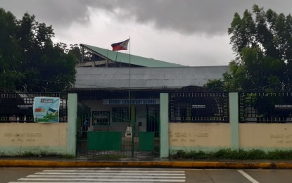<p><strong>NO CLASSES.</strong> Gates of Atabay Elementary School in San Jose de Buenavista are closed after classes were suspended on Tuesday (July 16, 2019). Thirteen local government units in Antique declared no classes from preschool to senior high school due to Tropical Depression Falcon. <em>(PNA Photo by Annabel Consuelo J. Petinglay)</em></p>