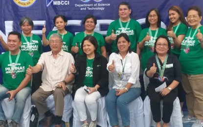 <p><strong>'ANGELPRENEURS'.</strong> (Seated from left) Negrense entrepreneur Jojo Vito, Metro Bacolod Chamber of Commerce and Industry president Roberto Montelibano, Provincial Small and Medium Enterprise Development Council chairperson Mary Ann Colmenares, Provincial Economic Enterprise Department head Lucille Gelvolea and DTI-Negros Occidental provincial director Lea Gonzales, with some of the accredited national mentors from Negros Occidental during the “Mentor Me on Wheels” event as part of the 11th Negros Business Week, which runs at Robinsons Place Bacolod until Wednesday ( July 17, 2019). The mentors are called 'angelpreneurs' for helping their fellow entrepreneurs. <em>(Photo by Erwin P. Nicavera)</em></p>