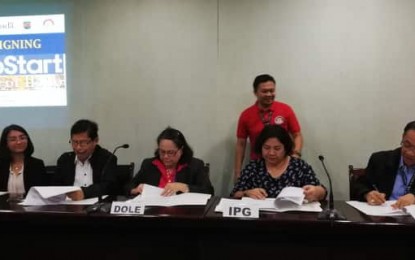 <p><strong>JOBSTART FOR YOUNG JOBSEEKERS</strong>. The Iloilo provincial government and the Department of Labor and Employment (DOLE) on Wednesday (July 24, 2019) sign a Memorandum of Agreement for the implementation of JobStart Iloilo Wave 2019. The JobStart Philippines Program is a full-cycle employment facilitation service providing free employability enhancement and skills trainings with allowance to qualified jobseekers, Fransisco Heler, Public Employment Service Office (PESO) in Iloilo said. <em>(PNA Photo by Gail Momblan)</em></p>