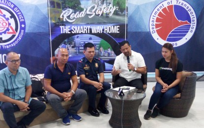 <p><strong>ONLINE TALK SHOW.</strong> Land Transportation Office-Central Visayas (LTO-7) Regional Director Victor Caindec (holding microphone) leads the launching of LTO-7's road safety talk show in Cebu City on Wednesday (July 24, 2019). With him are (from left) LTO-7 legal officer Vicente Gador, Ceres Bus operations manager Rene Vecinal, Traffic Patrol Group officer-in-charge Maj. Alan Rosario, and LTO-7 “ambassador” Maria Rica Cabarrubias. <em>(Photo by Luel Galarpe)</em></p>