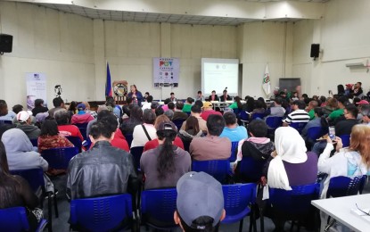 <p><strong>PUV MODERNIZATION CARAVAN</strong>. Around 500 stakeholders from the transport sector attend Tuesday’s briefing from the Department of Transportation and the government transport agencies under it. <em>(PNA photo by Liza T. Agoot)</em></p>