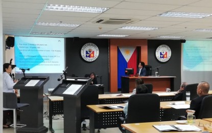 <p><strong>JOGGING PANTS VS DENGUE.</strong> Councilor Lyndon Acap confirms on Tuesday (July 30, 2019) the passage of a resolution by the Sangguniang Panlungsod (SP) urging the suspension of the use of school uniforms in all levels, both public and private as a preventive measure against dengue. In the photo, the SP was briefed about the dengue status in the city that led to the declaration of the city under state of calamity due to dengue on Friday. <em>(PNA photo by Perla G. Lena)</em></p>