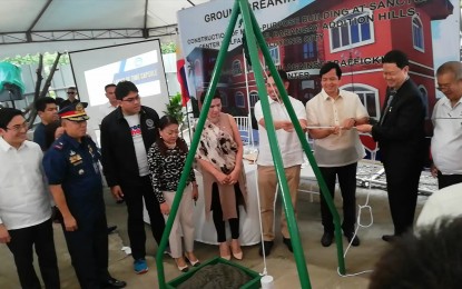 <p>(From left) Department of Public Works and Highway Secretary Mark Villar, Department of Social Welfare and Development (DSWD) Secretary Rolando Bautista and Department of Justice Secretary Menardo Guevarra lead the laying of the time capsule for the construction of the Inter-Agency Council Against Trafficking -<em> Tahanan ng Inyong Pag-asa  </em>at the DSWD’s Sanctuary Center Welfareville, Barangay Addition Hills in Mandaluyong, City on Wednesday, (July 31, 2019).<em> (PNA photo by Ma. Teresa Montemayor)</em></p>