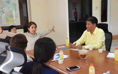 <p><strong>INVESTMENT INITIATIVE.</strong> North Cotabato Governor Nancy Catamco (center) gestures during a meeting with Arakan Valley Complex (AVC) administrator Kerwin Jade Mallorca in connection with the Sept. 19-20, 2019 AVC Investment Fair that will be held at the provincial capitol grounds in Barangay Amas, Kidapawan City. <em><strong>(Photo courtesy of North Cotabato PIO)</strong></em></p>