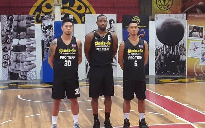 <p>Balanga Chooks members (left to right) Chris De Chavez, Travis Franklin, Karl Dehesa.</p>