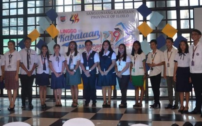 <p><strong>BOY AND GIRL OFFICIALS.</strong> Seventeen youngsters from Iloilo high schools will serve as counterparts of Iloilo provincial government officials from Tuesday to Friday (Aug. 13 to Aug. 16, 2019) as part of the Linggo ng Kabataan celebration. Maria Bianca Requinto, Sangguniang Kabataan Provincial federation president, on Tuesday, said the exposure of the youth to the Iloilo provincial government will teach them significant lessons and experiences. <em>(PNA Photo by Gail Momblan)</em></p>