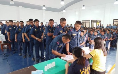 <p><strong>DRUG TESTING</strong>. The Pangasinan Police Provincial Office (PPPO) continuously conducts random drug testing on its personnel.  As of August13 this year, some 254 Pangasinan policemen underwent drug testing and so far yielded negative results. <em>(Photo courtesy of Pangasinan Police Provincial Office)</em></p>
<p> </p>