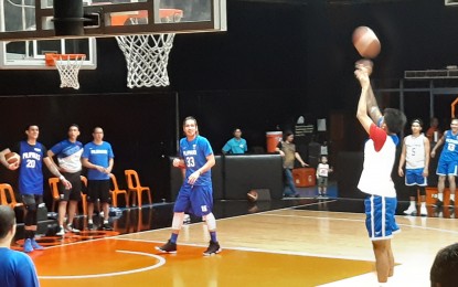 <p><strong>GILAS MEN PRACTICE.</strong> Junemar Fajardo takes part in the Gilas Pilipinas Men practice on the night he is supposed to celebrate San Miguel's PBA Commissioner's Cup championship. <em>(Photo by Ivan Saldajeno)</em></p>