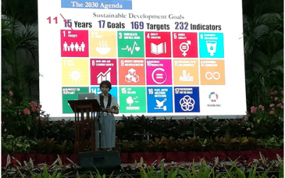 <p><strong>S&T FOR SUSTAINABLE DEV’T. </strong>National Economic Development Authority Undersecretary Rosemarie Edillon says science and technology is vital in nation-building and sustainable development, during the 11th SyenSaya: the Los Baños Science Festival at the University of Philippines Los Baños in Laguna on Aug. 28, 2019. <em>(Photo by Saul E. Pa-a)</em></p>