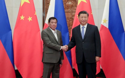<p><strong>BILATERAL MEETING. </strong>President Rodrigo Roa Duterte and Chinese President Xi Jinping shake hands ahead of their bilateral meeting Diaoyutai State Guesthouse in Beijing on (Thursday) August 29, 2019. The bilateral meeting of the two leaders involved diplomatic issues such as the West Philippine Sea. <em>(Robinson Ninal/Presidential Photo)</em></p>