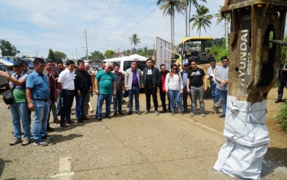 <p>Equipment working at contract package 1A involving the 9.41-kilometer Bacong-Iligan-Marawi Road. <em>(Photo courtesy of Department of Public Works and Highways)</em></p>