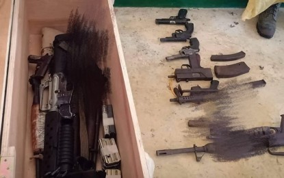 <p><strong>PROOF OF SINCERITY.</strong> Photo shows the firearms surrendered by the Rebolusyonaryong Partidong Manggagawa ng Pilipinas/Revolutionary Proletarian Army/Alex Bongcayao Brigade-Tabara Paduano Group to Iloilo police over the weekend. The yielding of the firearms proved the sincerity of the RPA/ABB to the government, Col. Roland Vilela, Iloilo Police Provincial Office (IPPO) director, said Monday afternoon (Sept. 9, 2019). <em>(Photo courtesy of IPPO PIO)</em></p>