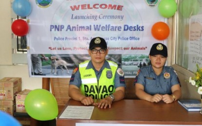<p><strong>HELP DESK.</strong> Dabawenyos can report cases of suspected African swine fever to the Animal Welfare Desk in various police precincts. The first in the Philippines, the animal welfare desk was established in each police precinct in Davao City last July 2018. <em>(Contributed photo from DA-11)</em></p>