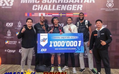 <p><strong>BEST SHOOTER</strong>. Isabela’s Franky Johnson bags 1 million Tugrik (P19,500) prize after winning FIBA 3X3 Sukhbaatar Challenger shootout in Mongolia on Saturday (Sept. 14, 2019). (<em>Courtesy of Chooks-to-Go)</em></p>