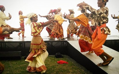 <p><strong>SANDUROT FESTIVAL 2019.</strong> The "Paghimamat" which depicts the story of the city of Dumaguete, opened this year's "Sandurot Festival" this past weekend, says City Public Information Officer Dems Rey Demecillo on Thursday (Sept. 26, 2019). A total of 14 contingents from the different barangays and schools in the city will compete in the street dancing and grand showdown competition of the yearly festival on Saturday (Sept. 28, 2019). <em>(Photo courtesy of Msgr. Julius Heruela)</em></p>