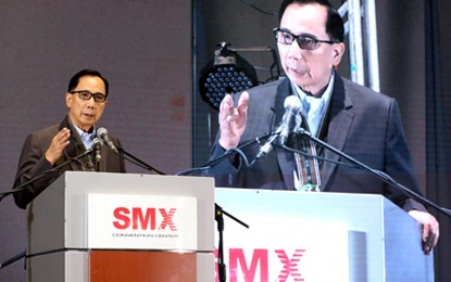 <p><strong>FISHERIES SUMMIT</strong>. Agriculture Secretary William Dar underscores the need for stronger measures on fisheries conservation and management, during the opening of the two-day Fisheries Summit held at the SMX Convention Center in Pasay City on Friday (Sept. 27, 2019). The Summit is themed: "<em>Masaganang Ani at Mataas na Kita sa Industriya ng Pangisdaan.</em>" <em>(PNA photo by Ben Briones)</em></p>