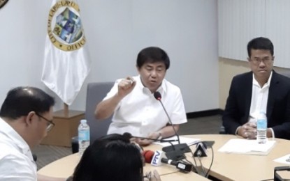 <p><strong>SUPPORTING THE CITY POLICE.</strong> Lapu-Lapu City Mayor Junard Chan talks to members of the media during a press conference at his office. Chan on Wednesday (Oct. 2, 2019) said the help of local government units for the local police force is crucial in the campaign against illegal drugs. <em>(File photo by John Rey Saavedra)</em></p>