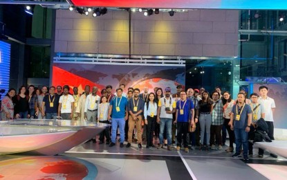 <p><strong>SHANDONG VISIT.</strong>  Thirty-nine journalists pose inside the studio of Shandong Television in Jinan City on Sept. 27, 2019. The journalists covered the grand celebration of the 70th Founding Anniversary of the People’s Republic of China in Beijing on Oct. 1, 2019. <em>(Contributed photo)</em></p>