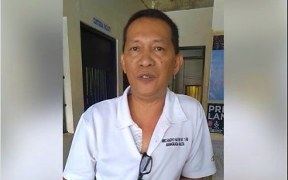 <p><strong>VOLUNTARY SURRENDER.</strong> Sotero Jalcolbe, one of three suspects in the July 10, 2019 killing of Brigada News FM Kidapawan commentator Eduardo Dizon, yielded to police authorities in Kidapawan City on Monday morning (Oct. 7, 2019). Jacolbe says he is ready to prove his innocence in court. <em>(Photo courtesy of Radyo Bida Kidapawan)</em></p>
