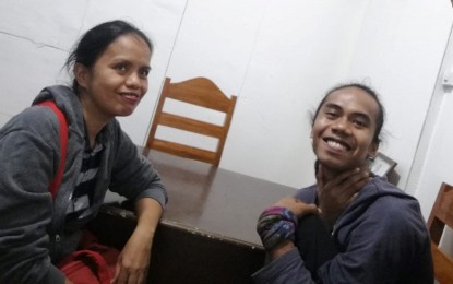 <p><strong>REUNITED.</strong> Former New People's Army member Rey Christian Sabado is visited by his mother, Anabelle, at the Northern Samar police provincial office in Catarman, Northern Samar on Sunday (Oct. 13, 2019). Anabelle said the arrest of her son in Northern Samar is an answered prayer. <em>(Photo courtesy of Emjay Chico)  </em></p>