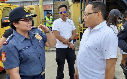 <p><strong>DRUG CAMPAIGN.</strong> File photo shows Cebu City Police Office Director Col. Gemma Vinluan emphasizing a point in a previous talk with Cebu City Councilor Dave Tumulak at the Cebu City Sports Center. Vinluan on Tuesday (Oct. 15, 2019) lambasted Communist Party of the Philippines founder Jose Maria Sison for commenting that the government's campaign against illegal drugs is bogus. <em>(File photo by PNA-Cebu)</em></p>