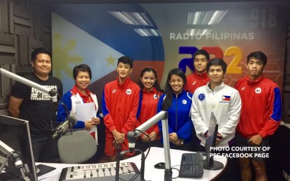 <p><strong>GOING FOR THE GOLD</strong>. The Philippine speed skating team in an interview with Radyo Pilipinas 2 on Friday (Oct. 18, 2019). Coach Chino Mulingtapang (2nd from right) said the team aims to set new personal best records for each member in the upcoming Southeast Asian Games -- apart from bagging the gold. <em>(Photo from the PSC Facebook page)</em></p>