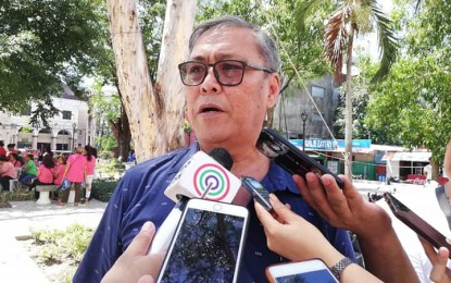 <p><strong>WAGE HIKE.</strong> Workers employed in the private sector in Western Visayas will soon receive an increase in their daily minimum wages. Labor Regional Director Cyril Ticao, in an interview Tuesday (Oct. 22, 2019), said the increase ranges from PHP15 to PHP30 depending on the sector where they are employed. <em>(PNA photo by Perla G. Lena)</em></p>