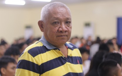 <p><strong>REJECT CPP-NPA.</strong> 59-year-old "Tatay Ben" shares his experience during his 10-year involvement in the New People's Army, in a forum in Pasay City on Thursday (Oct. 24, 2019). The Philippine Air Force has organized awareness campaigns for university students to counter communist insurgency in the Philippines. (PNA photo by Christine Cudis)</p>