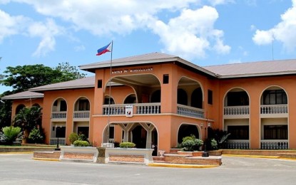 <p><strong>COMPLIANT.</strong> The municipal Hall of Binalbagan in Negros Occidental. The Department of the Interior and Local Government has rectified the 'failed' rating it gave to Binalbagan in the road clearing operations with 'low compliance' after a submission error. <em>(Photo from LGU-Binalbagan Facebook page)</em></p>